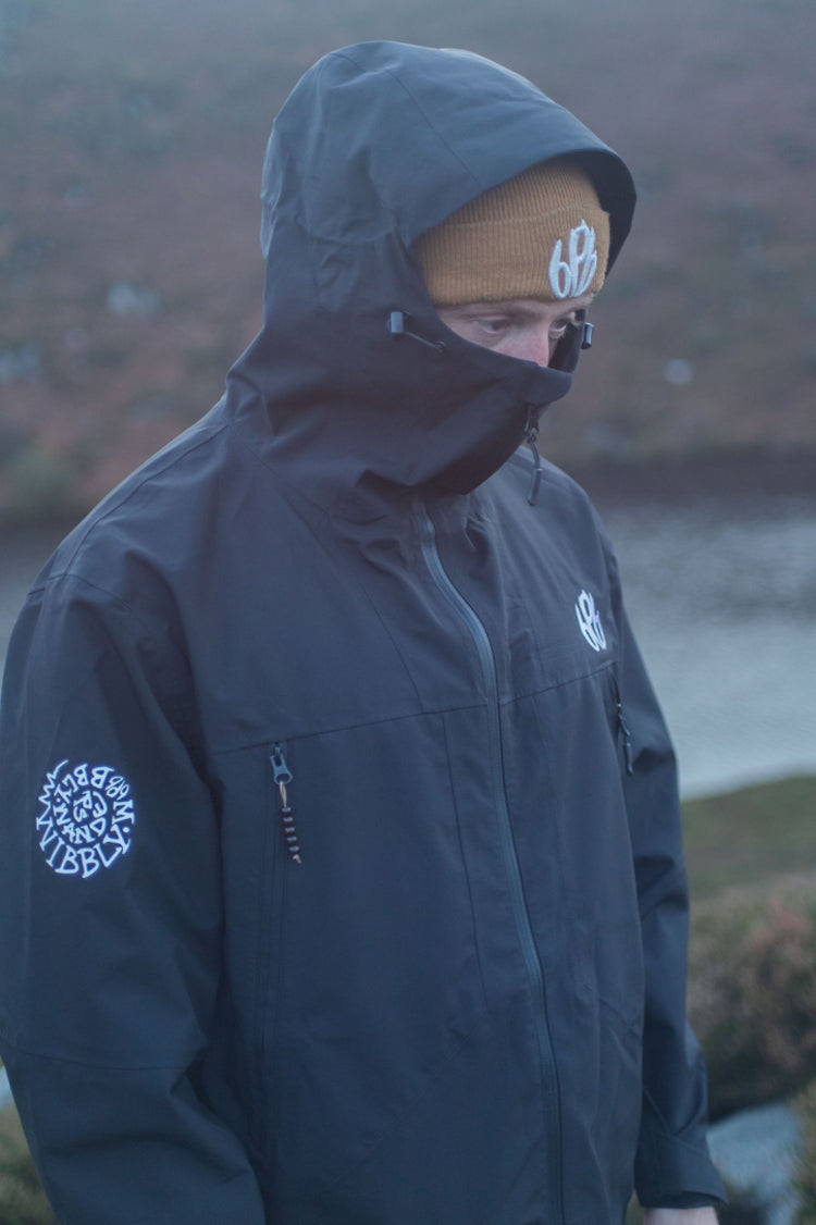 Madra Rua ꩜☘︎ (PRESALE) 2.5L Tech Jacket